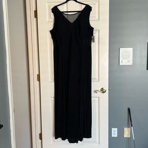 NWT black maxi dress 20W